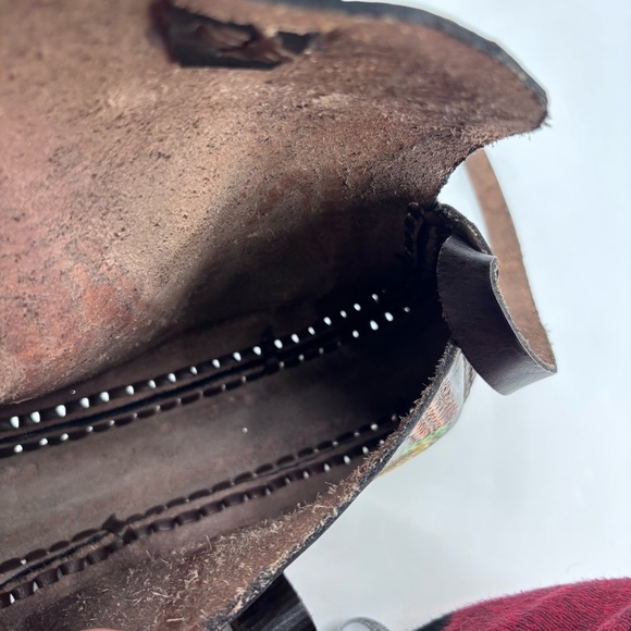 Vintage 70’s Boho Sunflower Artisan Cottagecore Tooled Leather Crossbody Bag - Picture 8 of 15